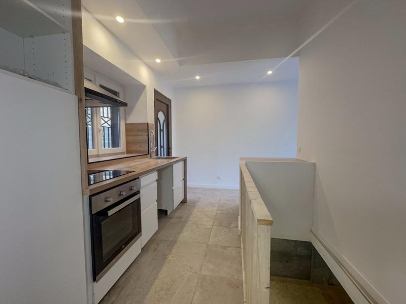 Maison - 92 m² - 6 pièces