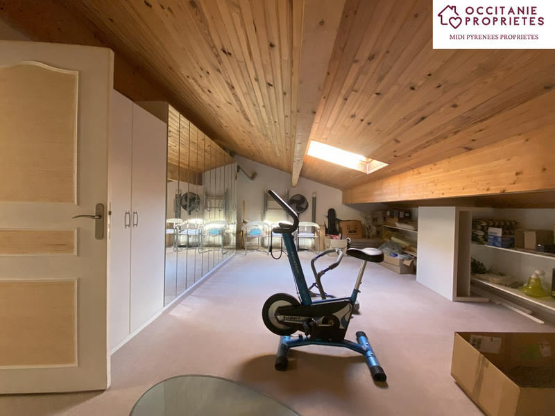 Maison - 211 m² - 5 pièces