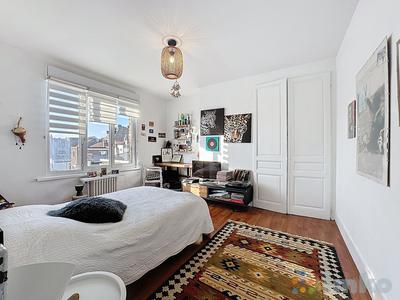 Maison - 182 m² - 6 pièces