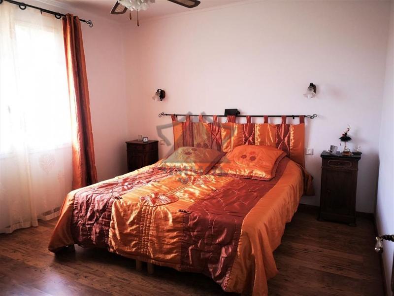 Demeure - 308 m² - 13 pièces