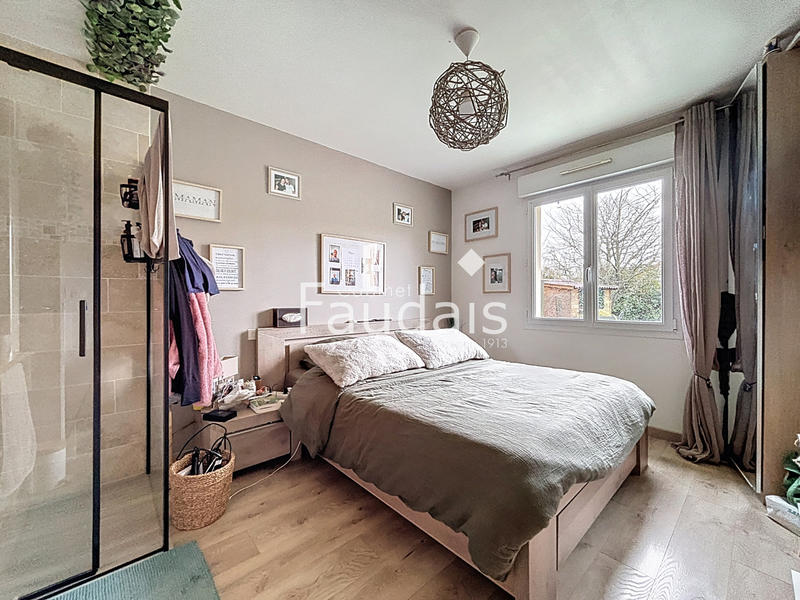 Maison - 217 m² - 10 pièces