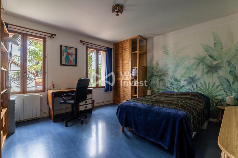 Maison - 248 m² - 8 pièces