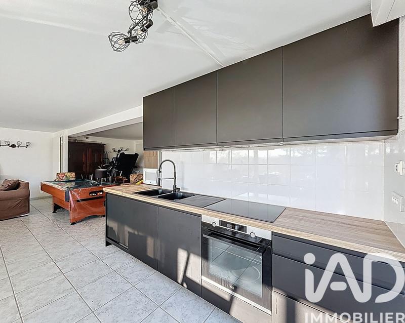 Maison - 282 m² - 8 pièces