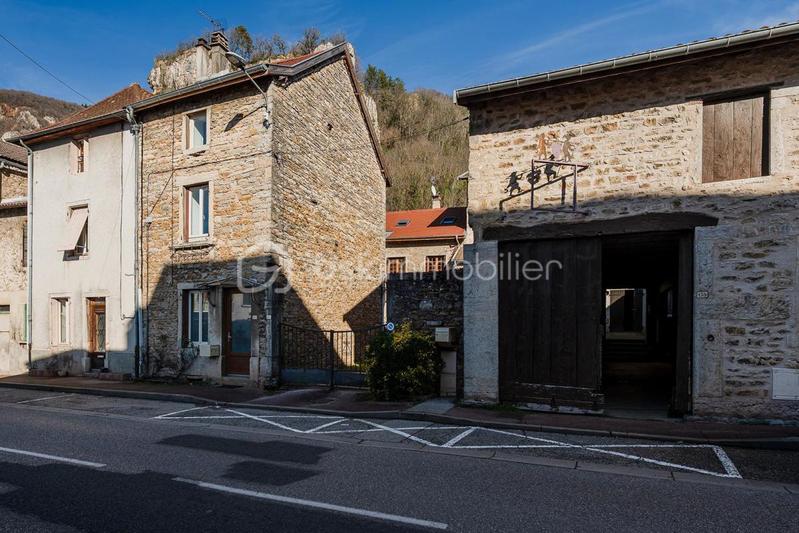 Maison de village - 90 m² - 4 pièces