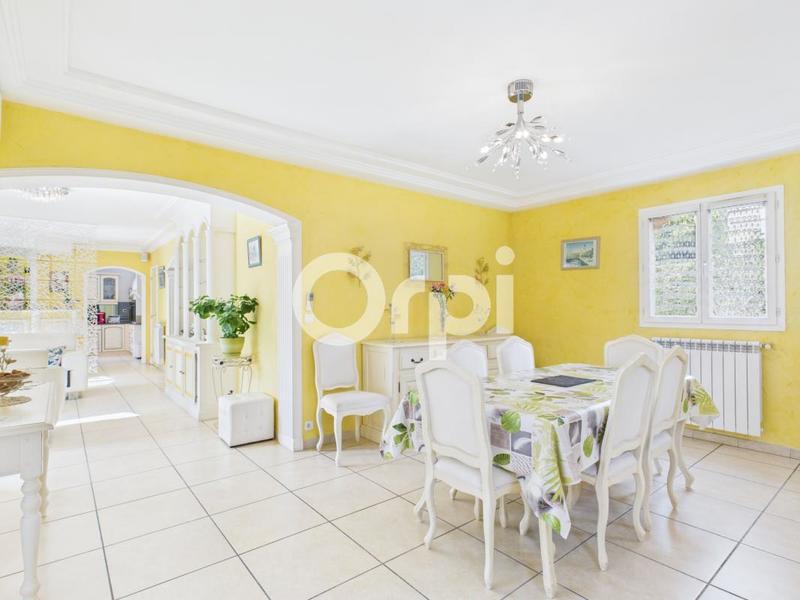 Maison - 142 m² - 6 pièces