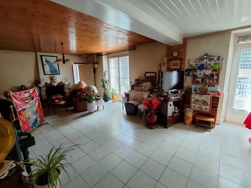 Maison - 196 m² - 7 pièces