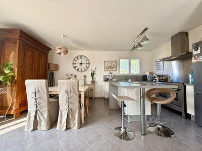 Maison - 87 m² - 5 pièces