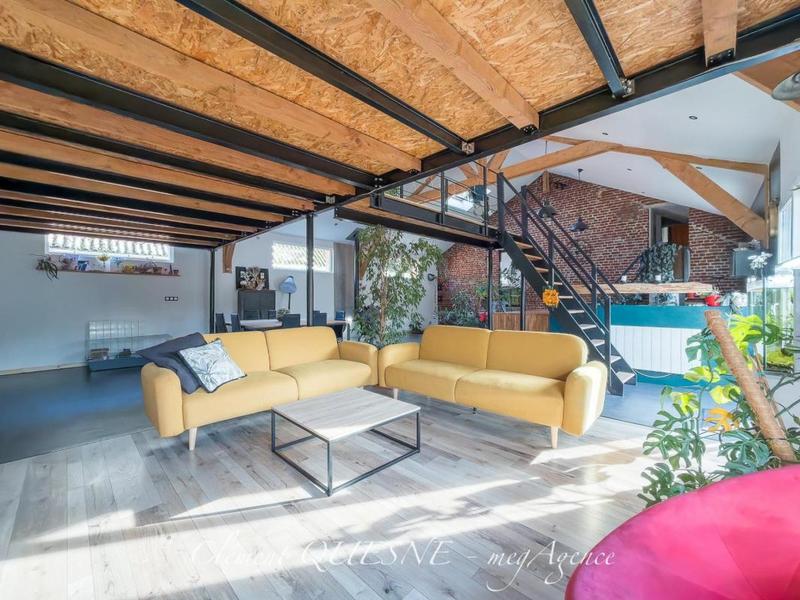 Maison - 225 m² - 7 pièces