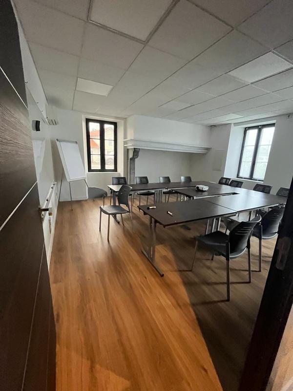 Local commercial - 630 m²