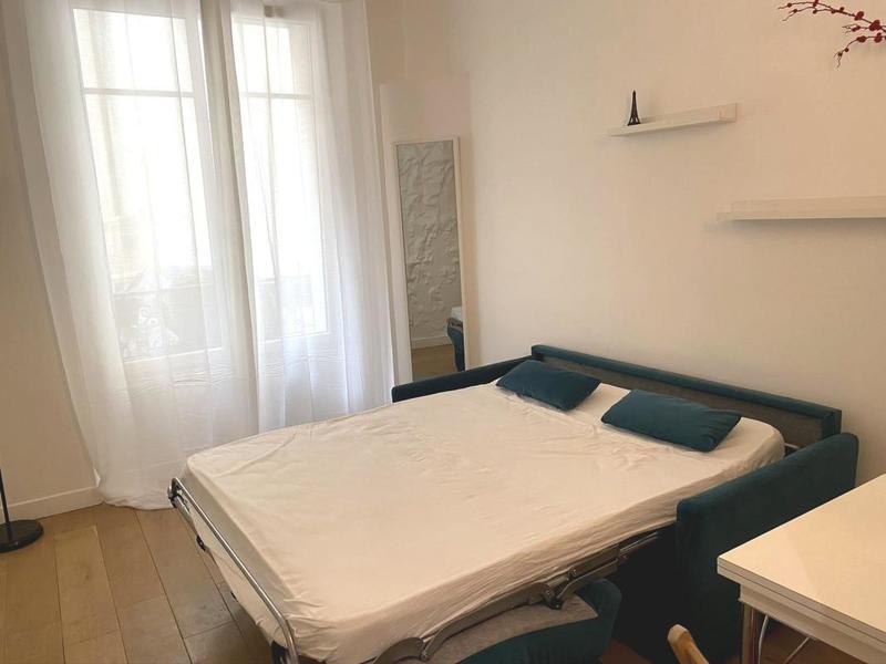 Studio - 30 m² - 2 pièces