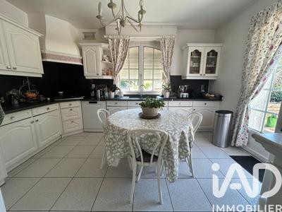 Maison - 137 m² - 6 pièces