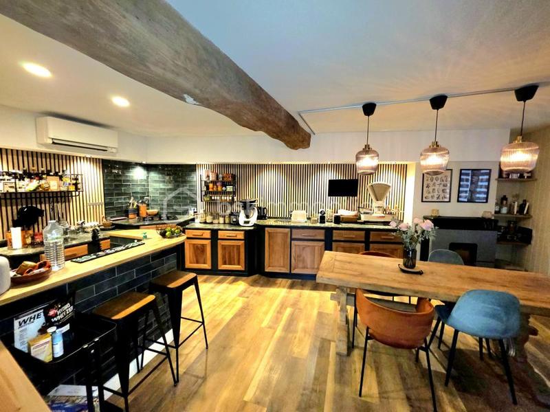 Maison - 147 m² - 6 pièces