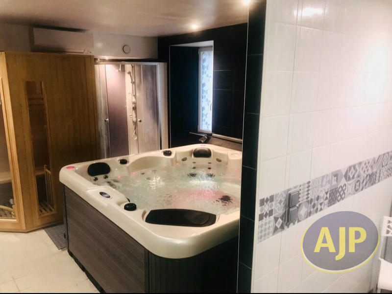 Immeuble - 295 m² - 12 pièces