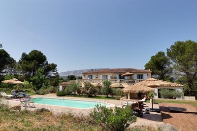 Bastide - 334 m² - 9 pièces