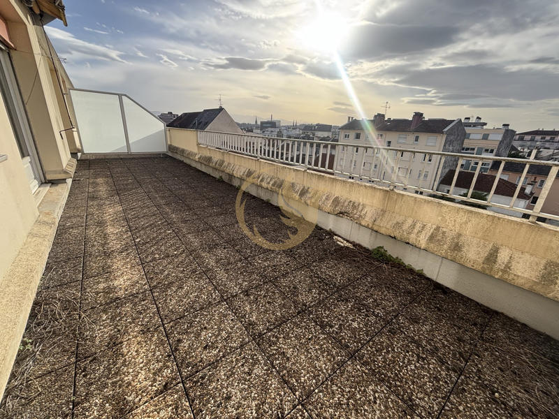 Appartement - 103 m² - 5 pièces