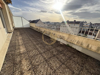 Appartement - 103 m² - 5 pièces