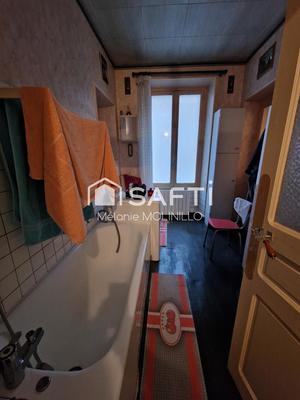 Maison - 76 m² - 6 pièces