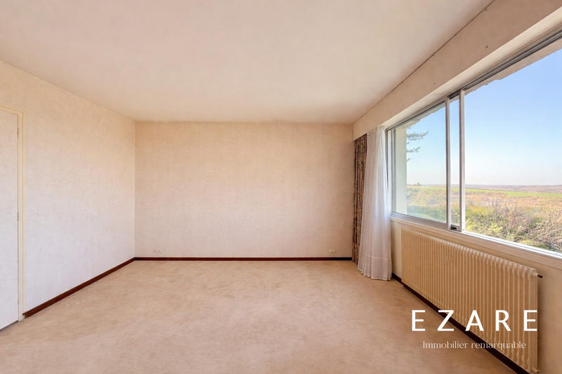 Maison - 221 m² - 8 pièces