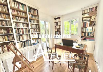 Maison - 170 m² - 10 pièces