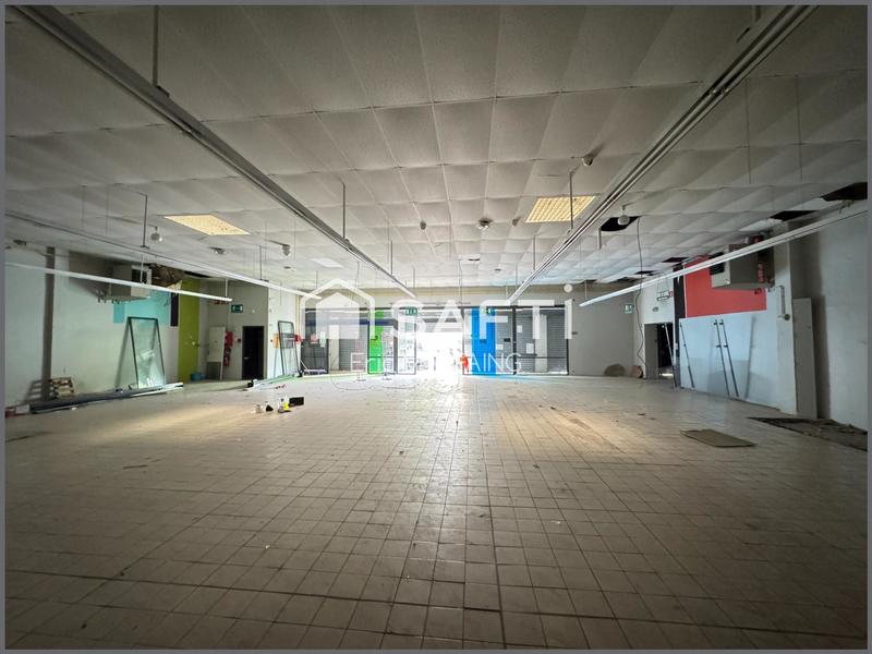 Local commercial - 560 m² - 1 pièce