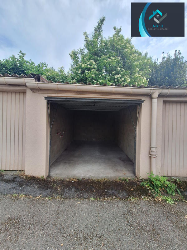 Parking / Garage - 13 m²