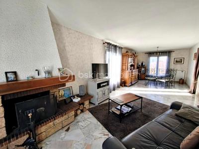 Maison - 96 m² - 5 pièces