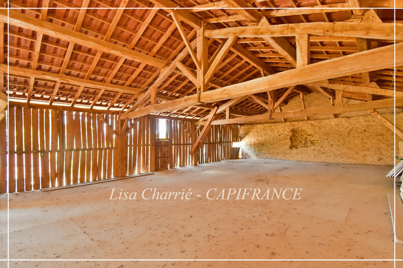 Propriété - 244 m² - 8 pièces