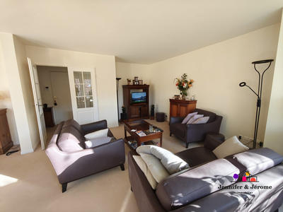 Appartement - 106 m² - 6 pièces