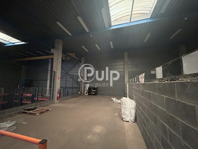 Entrepôt - 1 200 m² - 1 pièce