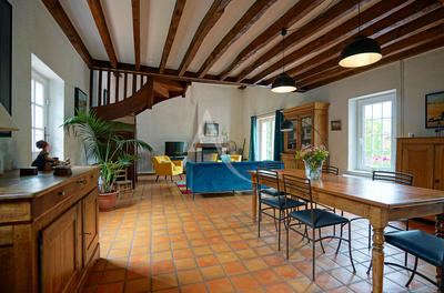 Maison - 200 m² - 6 pièces