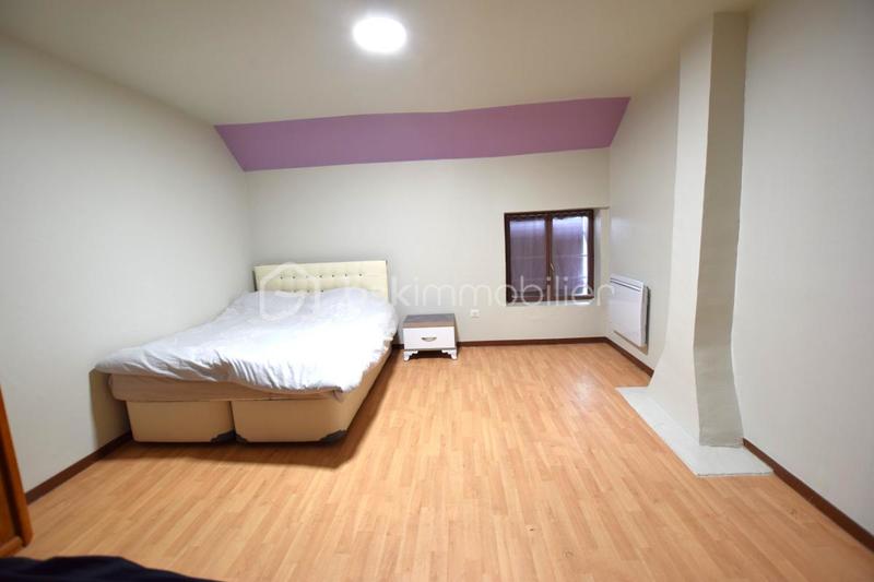 Maison - 210 m² - 8 pièces