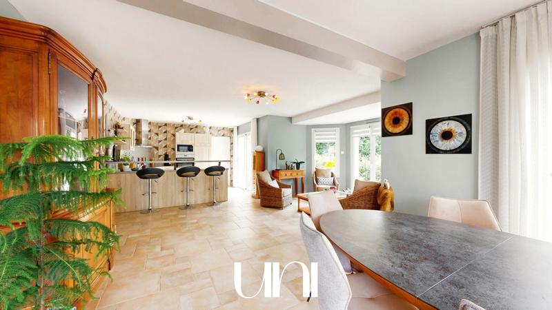 Maison - 190 m² - 5 pièces