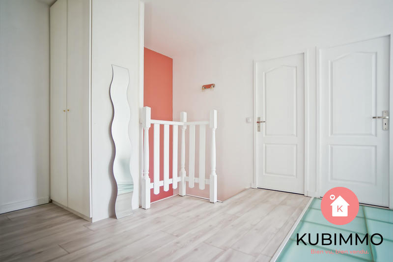 Appartement - 104 m² - 5 pièces