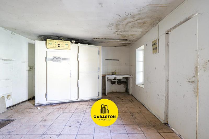 Local commercial - 67 m² - 3 pièces