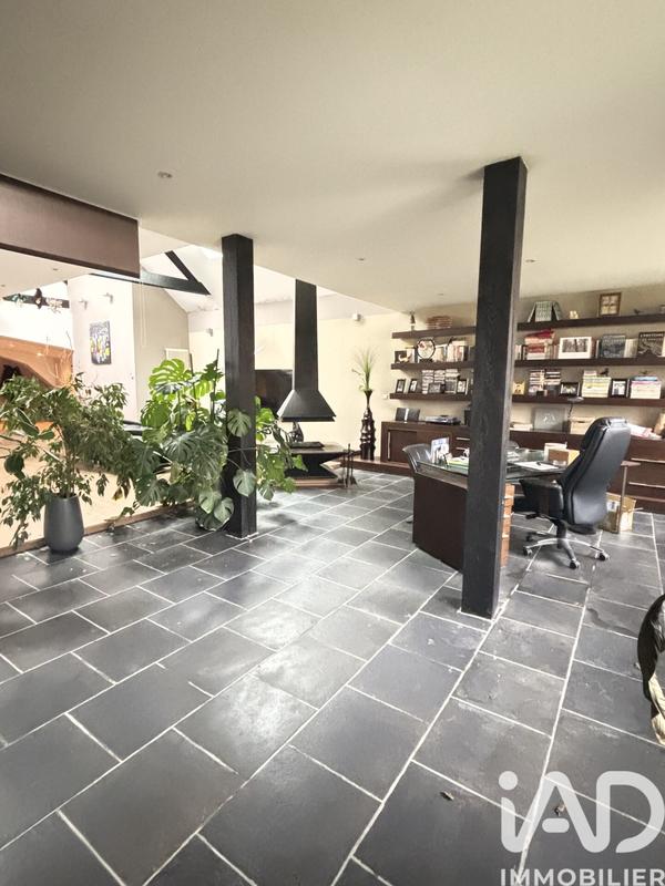 Loft - 330 m² - 7 pièces