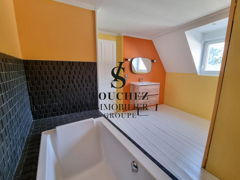 Maison - 170 m² - 8 pièces