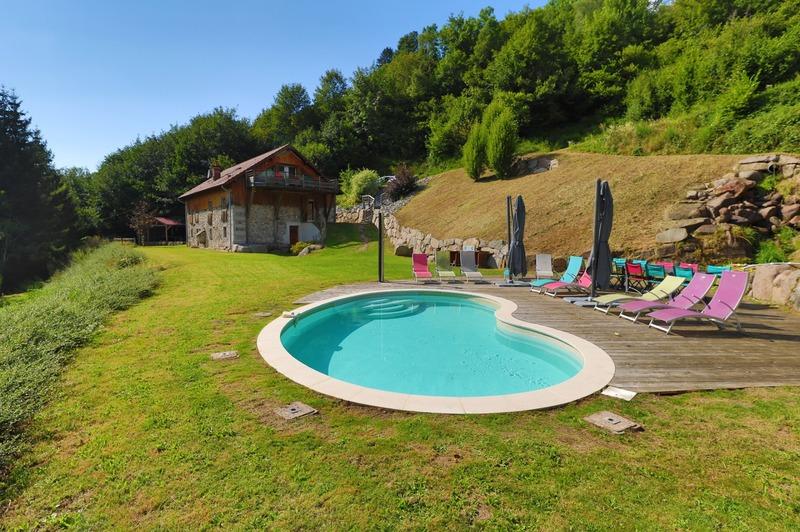 Maison en pierre - 284 m² - 9 pièces