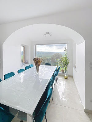 Propriété - 270 m² - 7 pièces