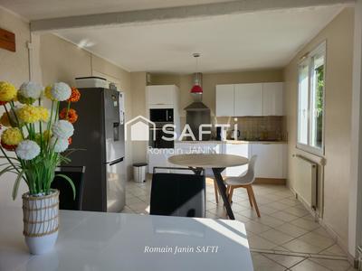 Maison - 80 m² - 4 pièces