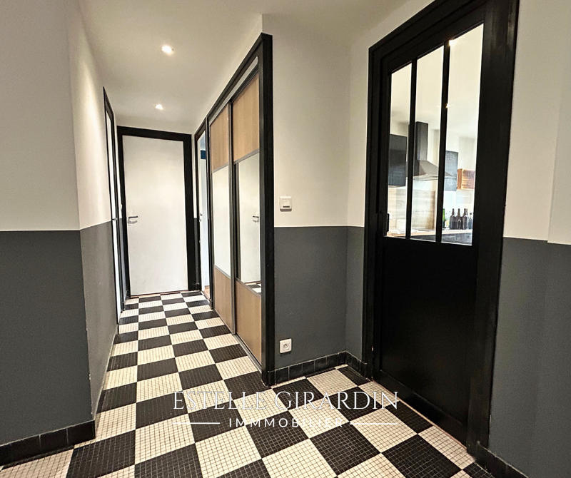 Appartement - 60 m² - 2 pièces