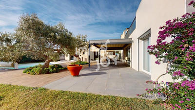 Maison - 183 m² - 5 pièces