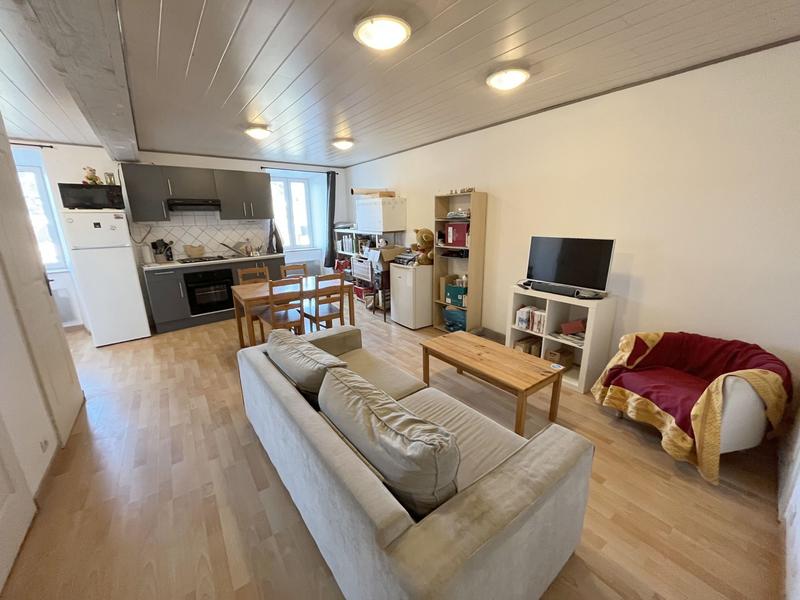 Maison - 104 m² - 7 pièces