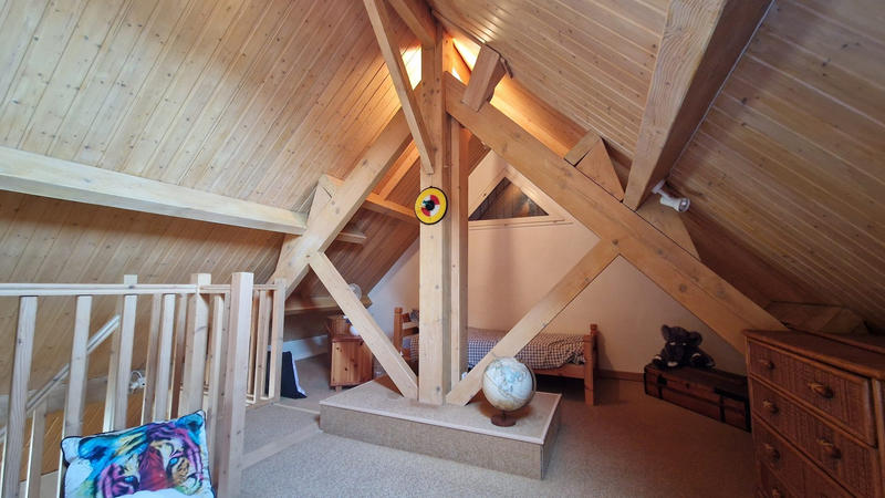 Maison - 250 m² - 8 pièces