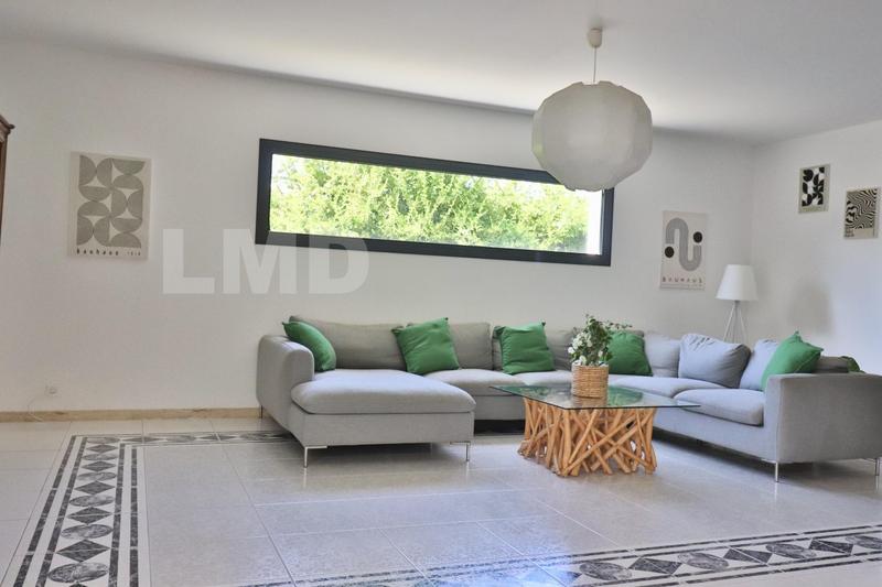 Maison - 251 m² - 7 pièces