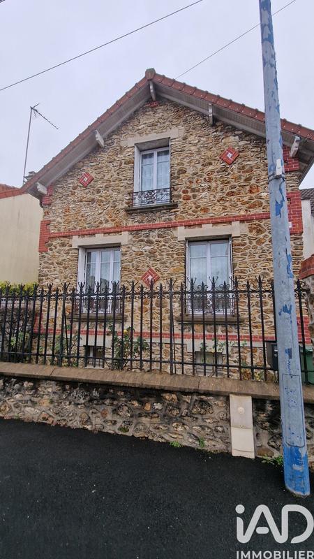 Maison - 98 m² - 4 pièces