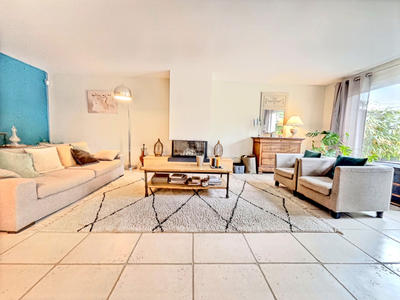 Maison - 310 m² - 8 pièces