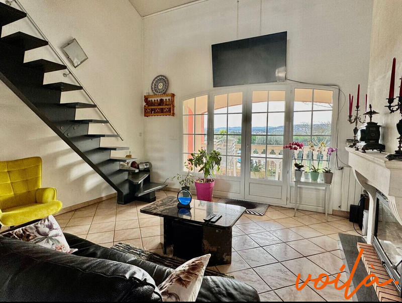 Maison - 220 m² - 6 pièces