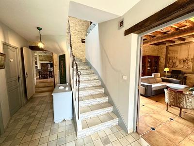 Maison - 220 m² - 6 pièces