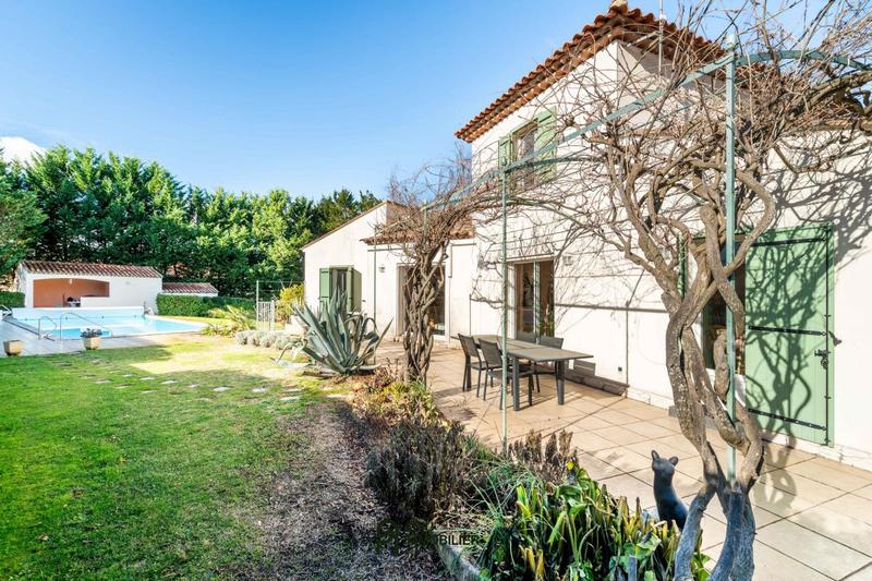 Maison - 212 m² - 5 pièces