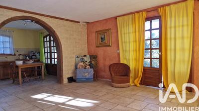 Maison - 185 m² - 9 pièces